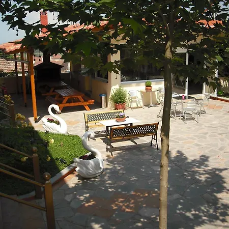 Aparthotel Anestis Lidia