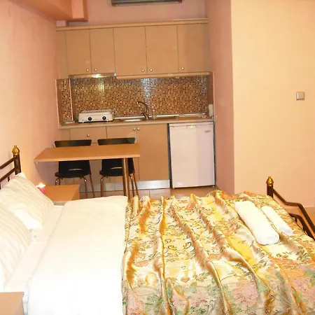 Anestis Aparthotel 3*