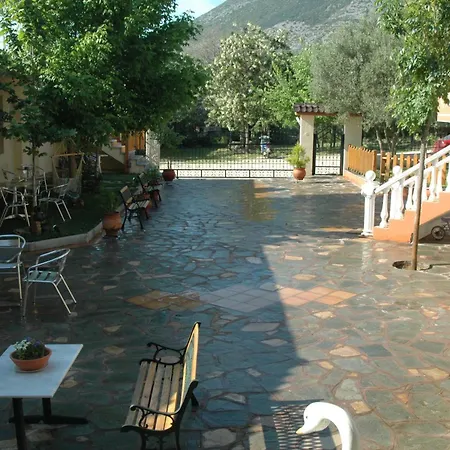 Anestis Aparthotel 3*