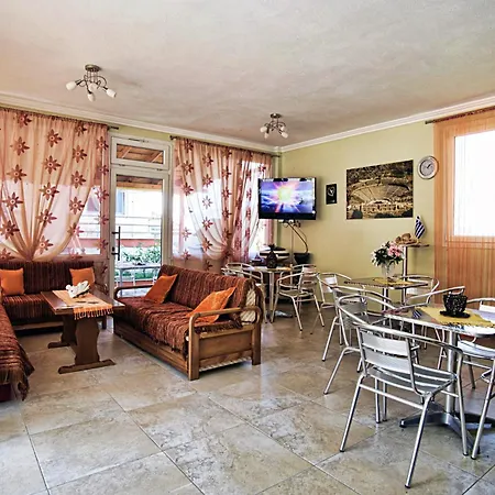 Aparthotel Anestis 3*