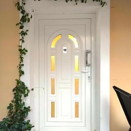 Anestis Aparthotel Lidia