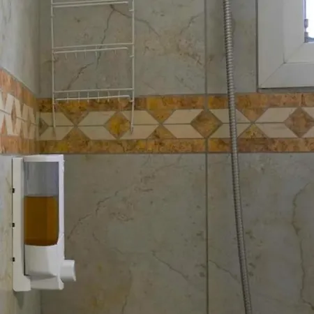 Ξενοδοχείο με διαμερίσματα Anestis Λυδία