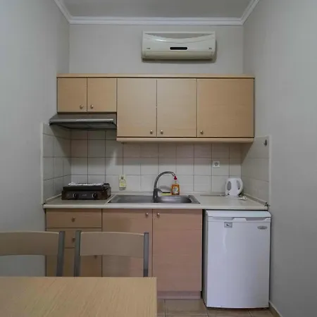 Anestis Aparthotel 3*