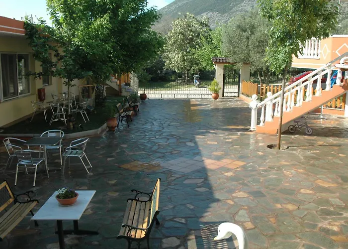 Anestis Aparthotel 3*